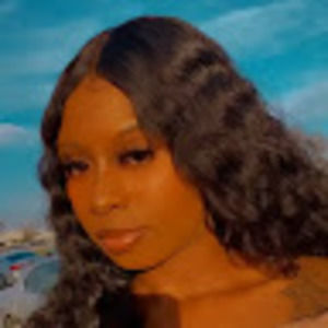 Meet your Posher, Destinee